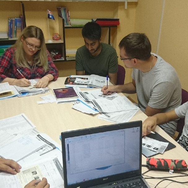 Студенты проходят обучение по курсу английского языка в Гомеле.